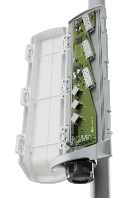 Switch extérieur hybride PoE + Fibre SFP+ +Alim DC